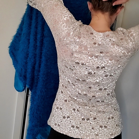 Beige Floral Lace Sequin Party Shirt with Belle Sleeves Sz. Lrg - Picture 3 of 11